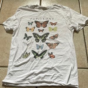 URBAN OUTFITTERS tshirt